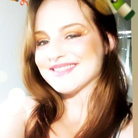 Meet your Posher, Mariana - Picture 1 of 1